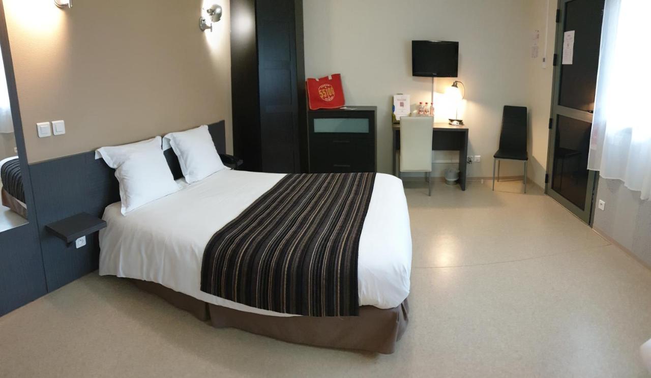 Fasthotel Le Rale Des Genets - Un Hotel Fh Collection Dun-sur-Meuse ภายนอก รูปภาพ