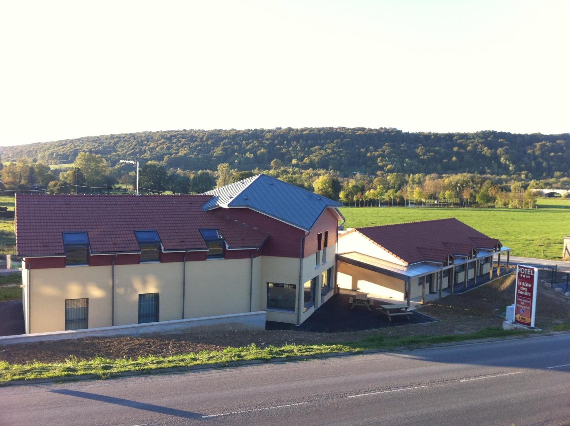 Fasthotel Le Rale Des Genets - Un Hotel Fh Collection Dun-sur-Meuse ภายนอก รูปภาพ
