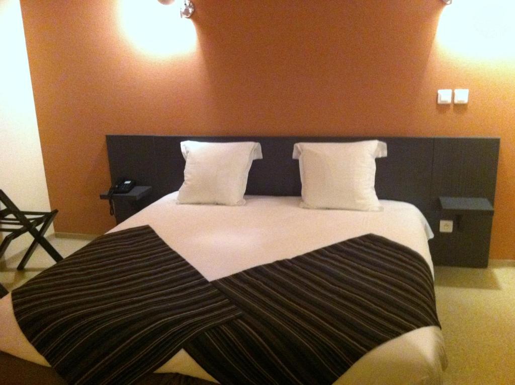 Fasthotel Le Rale Des Genets - Un Hotel Fh Collection Dun-sur-Meuse ห้อง รูปภาพ